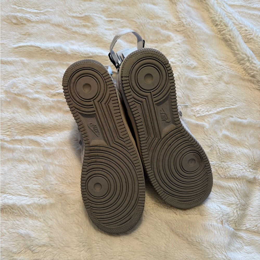 Nike High-Top AF 1 - Picture 4 of 5